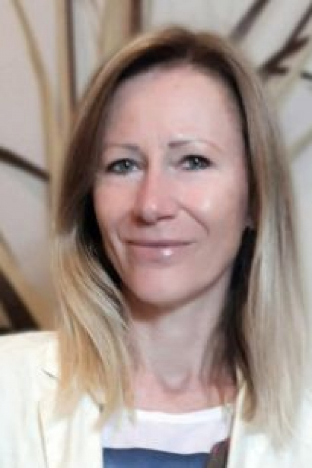 mentálhigiénés szakember, kapcsolatközpontú állatasszisztált coach és tréner Pincz Adrienn